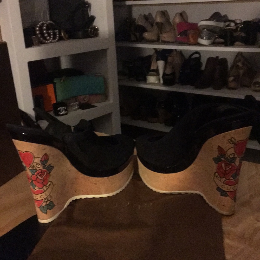 Authentic GUCCI wedges - Picture 2 of 3